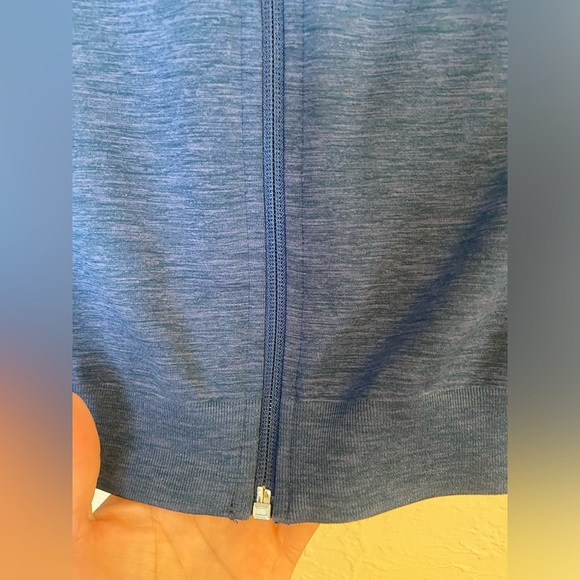 Alphalete sweater - Picture 3 of 10